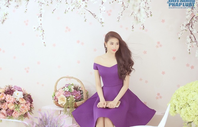 Á hậu Phạm Hương 